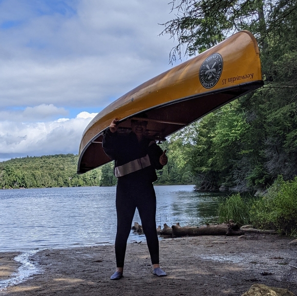 Meet your Posher, Hailey - Picture 3 of 4